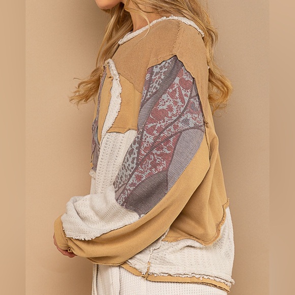 NEW🤎POL Peace and Love Long Sleeve Peace Emblem Terry Top small Latte - Picture 2 of 10